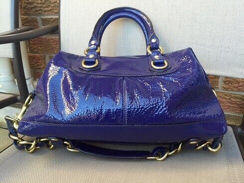 BRAND NEW ***COACH*** PATENT LEATHER PURSE in Women's - Bags & Wallets in City of Toronto - Image 3