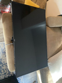 50” Samsung smart tv- with wall mount