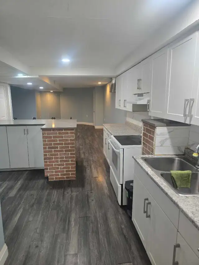 walk out the basement for rent in Long Term Rentals in Cambridge - Image 9