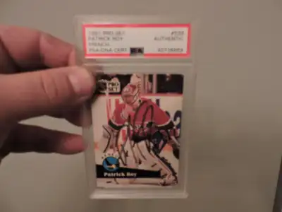 Carte de hockey autographié de Patrick Roy authentifier PSA, View more