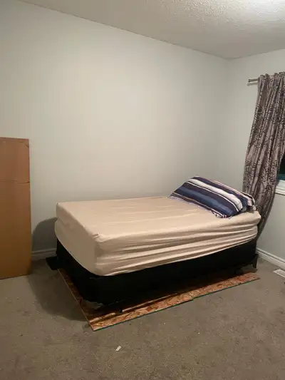 Located in quiet and safe neighborhood in Barhaven, It is close to all shopping malls, 3 minutes wal...