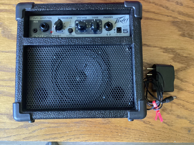 Peavey Rockmaster GT5 Battery powered Amplifier  in Amps & Pedals in Penticton - Image 2