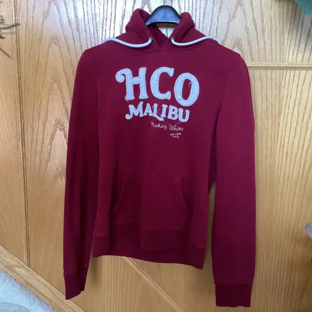 Youth Size Large Hollister Hoodie – HCO Malibu Making Waves in Kids & Youth in Winnipeg - Image 2