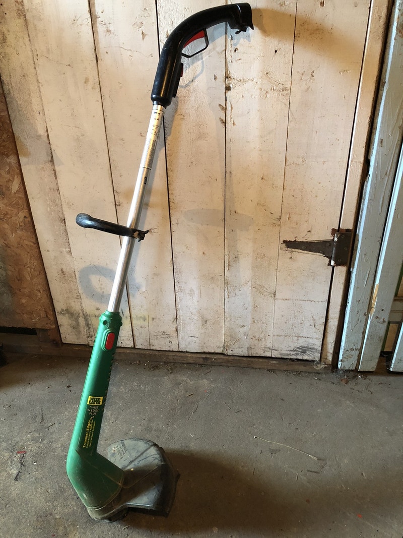 weed eater XT 112 edge trimmer coupe bordure electrique Tondeuses et