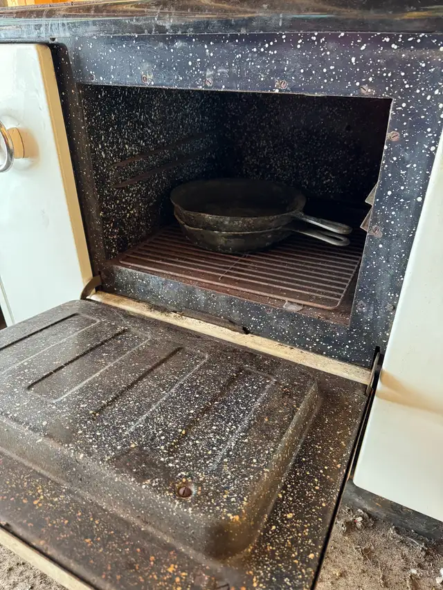 Cook Stove in Stoves, Ovens & Ranges in Trenton - Image 6