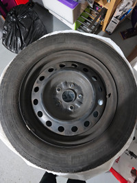 Michelin Energy All-Season tires - 215/60R/16 94V