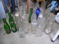 lot de 24 bouteille vintage liqueurs , médicament # 6797.134