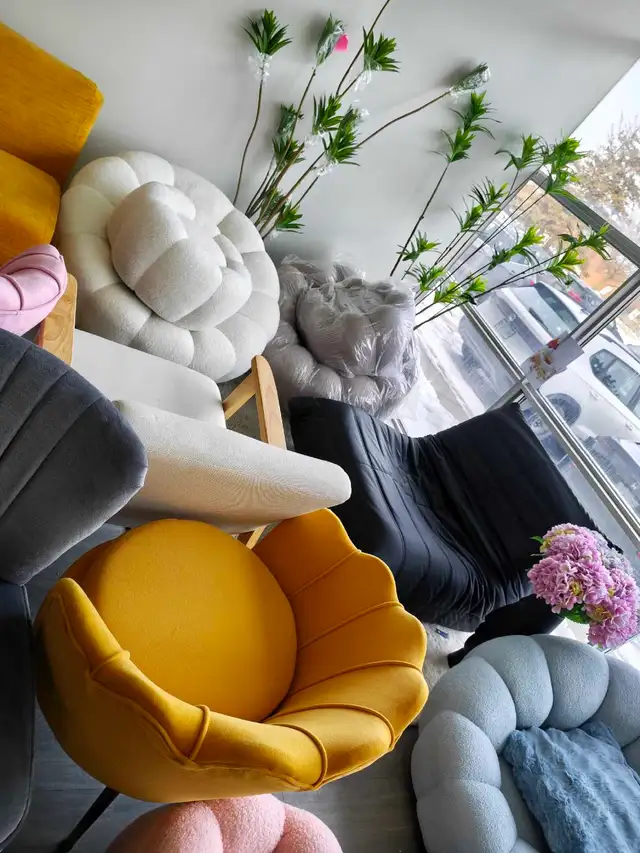 Warehouse for sale Armchairs,Single Sofa,Couch $99-$299 in Couches & Futons in Markham / York Region - Image 4