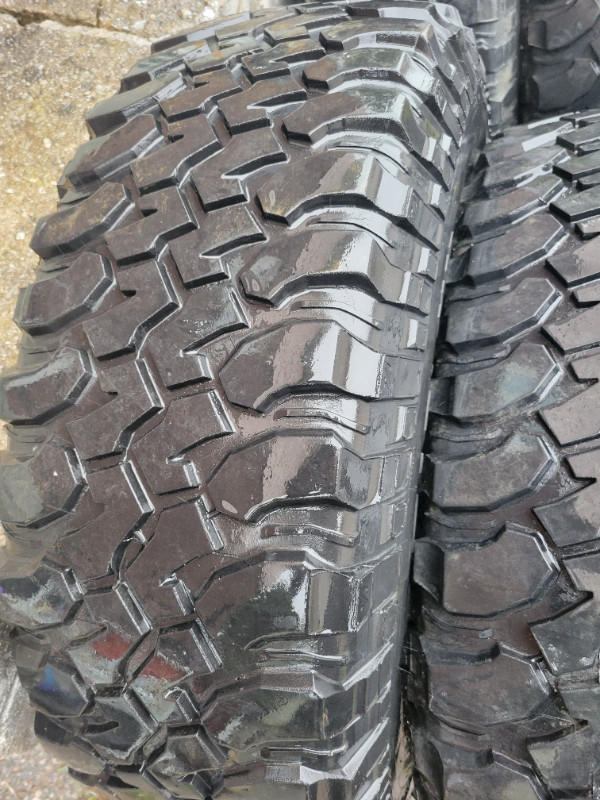 5 Jeep rims and Bf Goodrich baja champion tires lots of tred in Tires & Rims in Barrie - Image 3