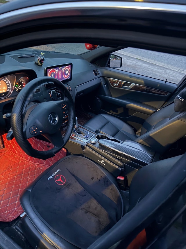 MERCEDES BENZ C-Class — photo 4