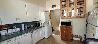 Large 2 bedroom apt in Amherst available July 1st