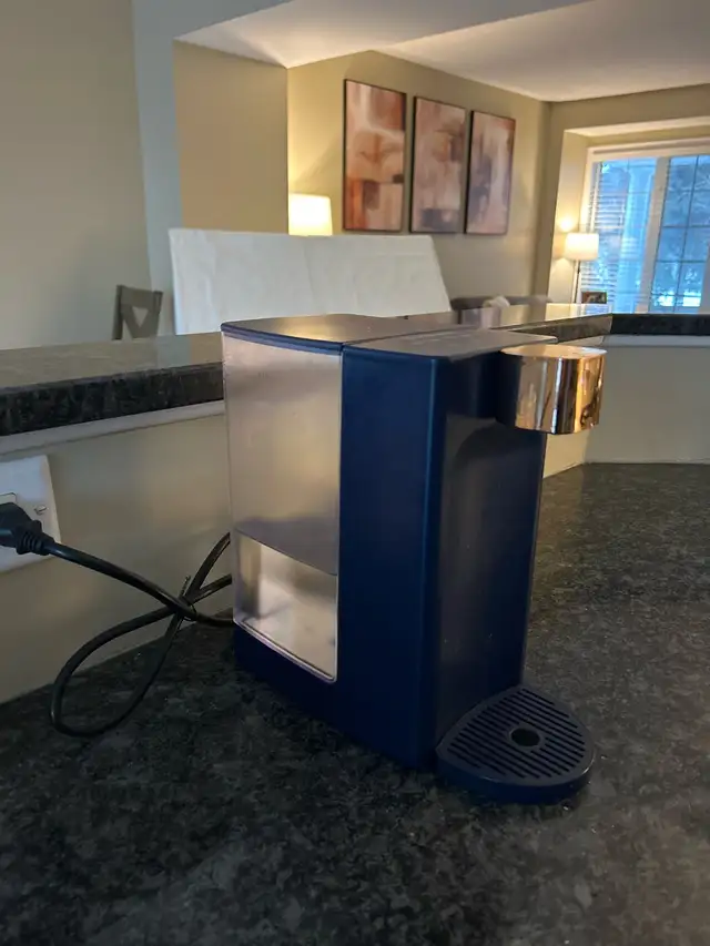 One Cup Water Boiler/Kettle in Coffee Makers in Ottawa - Image 3