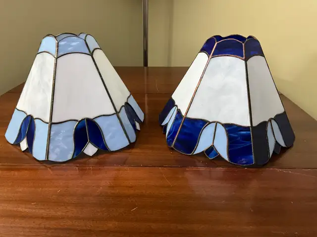 Stained glass lamp shades in Indoor Lighting & Fans in City of Montréal - Image 3