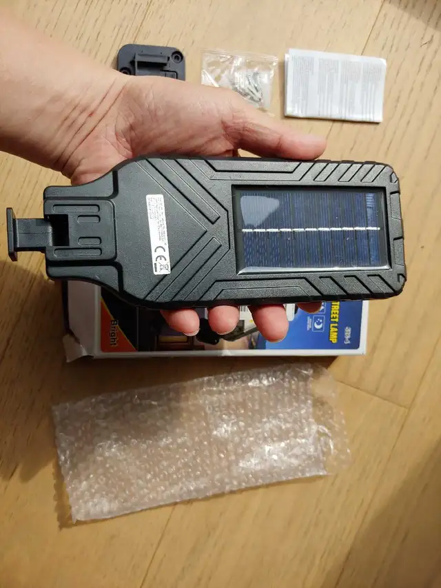 LED Light, Motion Sensor Solar, New, VERY Bright436100279651553284
