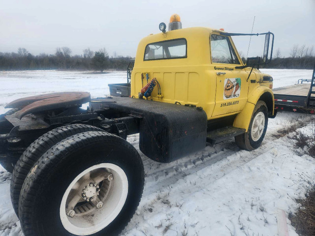 1971 Gmc tractor truck  all original 427 ci. in Cars & Trucks in Kitchener / Waterloo - Image 2
