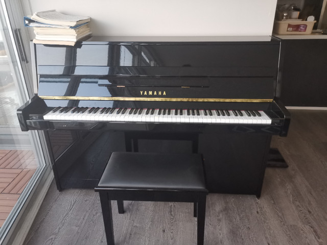 Moving Sale - Upright Yamaha B1 Piano Made in 2021 - Like New in Pianos & Keyboards in City of Toronto - Image 4