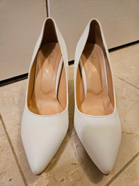 White heels size 8