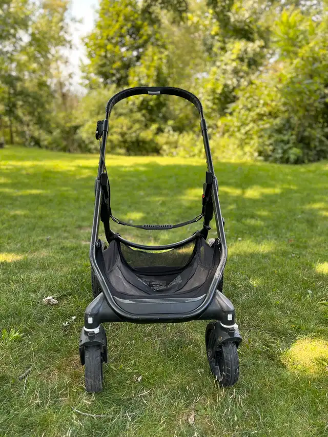 Baby Jogger City Select Stroller in Strollers, Carriers & Car Seats in St. Catharines - Image 6