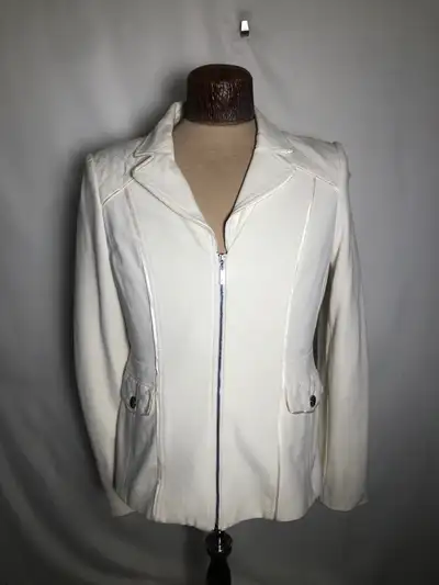 Womens White Blazer / Jacket. Size 10. Laura, View more