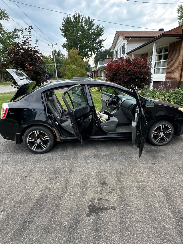 Nissan Sentra 2009 Automatique – 3100$ roule bien  urgent dans Autos et camions  à Ville de Montréal - Image 2