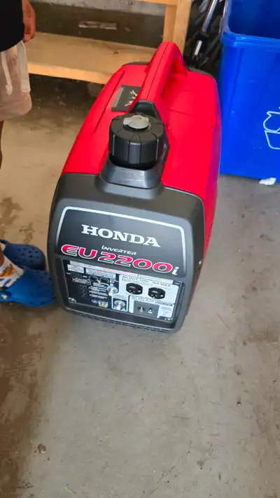 Honda EU2200i Generator, View more