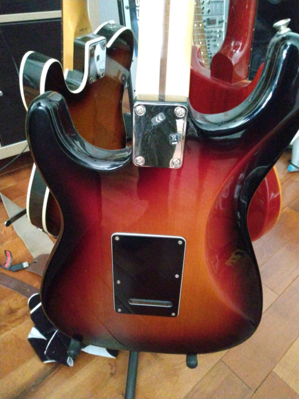 Fender American Special Stratocaster 2009. in Guitars in Oshawa / Durham Region - Image 3