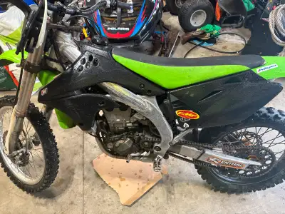 06 450. Need valve cover gasket. Done with riding