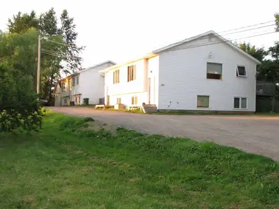 This room is available in a 4 bedroom unit in Wolfville. There are 2 bathrooms, kitchen, and common...