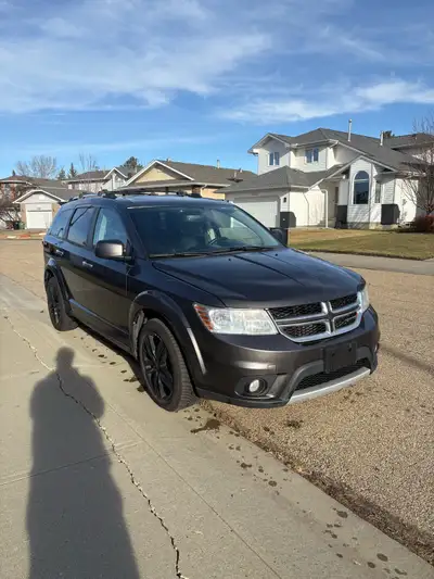 2017 Dodge journey GT AWD never give me any problems, its a very reliable vehicle, it’s a clean SUV...