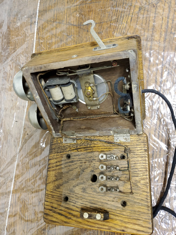 Antique Graybar Electric Intercom Wall Phone 179-W in Arts & Collectibles in Oshawa / Durham Region - Image 2