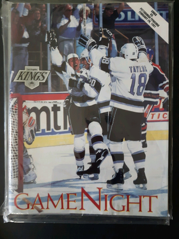 Vintage NHL Game Day Programs.(Leafs & LA Kings & Van.) NP
 in Arts & Collectibles in Vernon - Image 3
