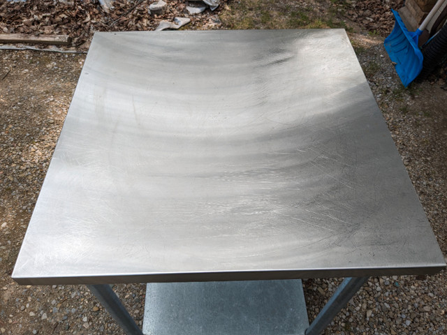 Stainless Steel Work Table 30 x 30 in Other Tables in Barrie - Image 4