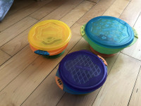 Munchkin suction bowls with lids