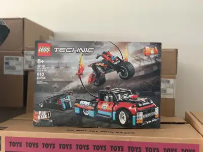 BNIB Lego 42106 Stunt Show Truck & Bike, View more