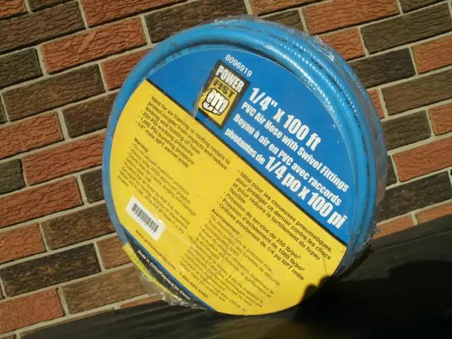 100 Feet long  AIR HOSE - 1/4 INCH in Power Tools in Hamilton - Image 2