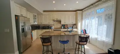 Female Only Yonge &Steels Bright Clean Furnished New Quiet House Newly Built House Bright Cozy Clean...