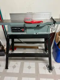 Delta 6” Motorized Jointer with Stand