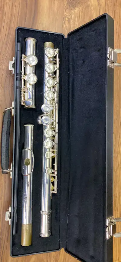 Gemeinhardt Flute(2SP) (Silver Plated) in EXCELLENT CONDITION , View more