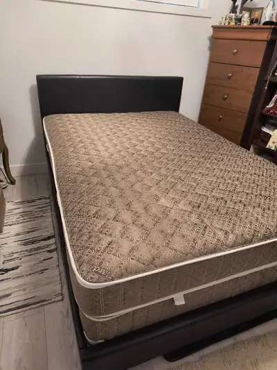 Base de lit, matelas et sommier , View more