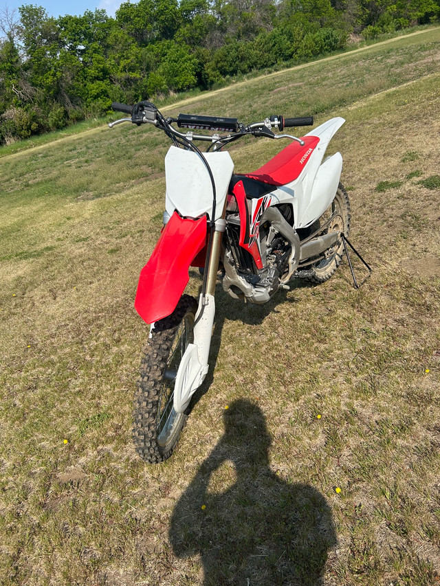 Crf 450 dirt bike  in Dirt Bikes & Motocross in Saskatoon - Image 2
