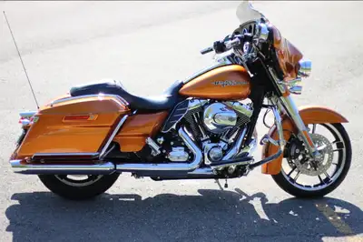 2014 Street Glide Special Amber Whiskey colour High Output Twin Cam 103 engine 6-speed transmission...