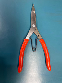 Proto 250G 9in lock ring pliers. In new condition. Asking $40