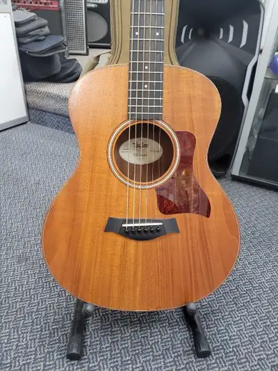 Taylor GS Mini 3/4 Acoustic Guitar w/Carrying Bag, View more