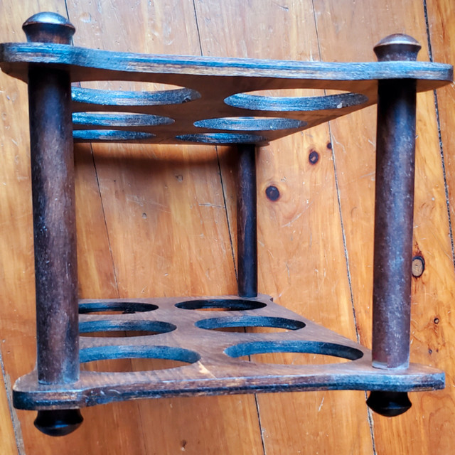 Wood wine bottle rack in Home Décor & Accents in City of Halifax - Image 3