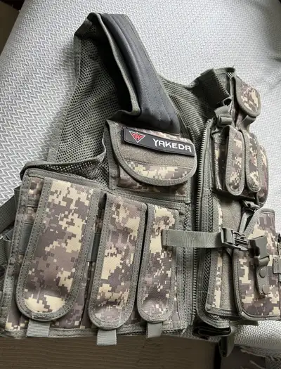 *NEW* YAKEDA Military Tactical Vest, View more