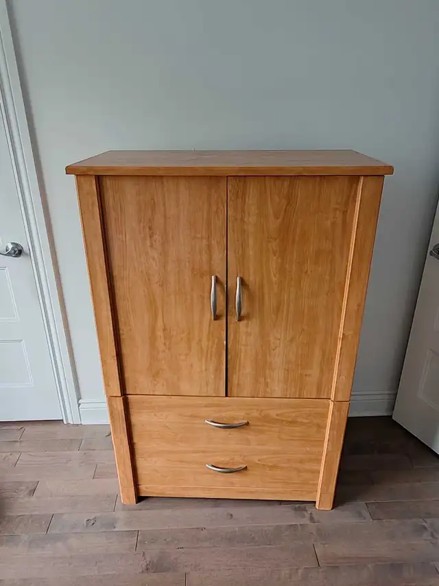 Ensemble chambre a coucher in Dressers & Wardrobes in Longueuil / South Shore - Image 4