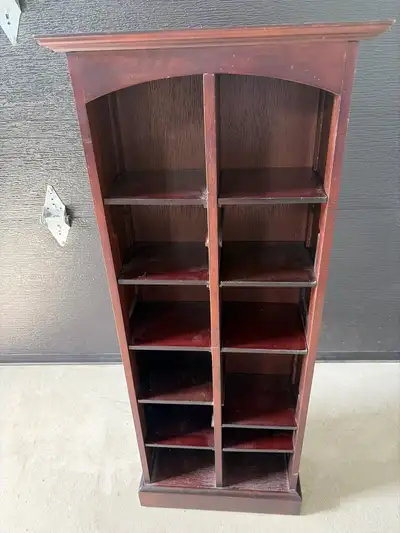- Petit curio en bois ( étagère- meuble) Servait pour quelques plante et bibelots. - Acheter chez Pi...