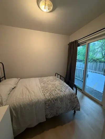 room for rent little Italy