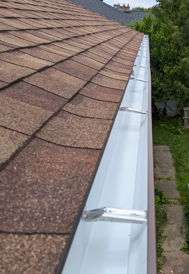 Gutter repair, Eavestrough, Downspout, Soffit, Fascia