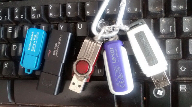 cle usb dans Cartes-mémoires et clés USB  à Trois-Rivières - Image 2